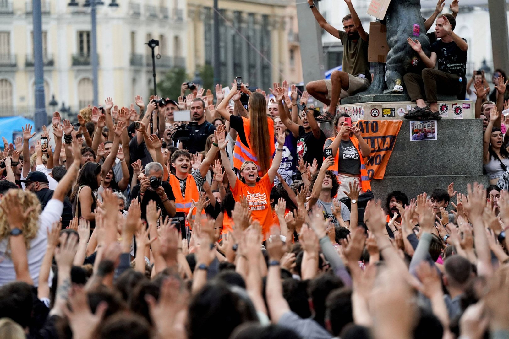 Video thumbnail for Madrid residents feel the impact of Spain’s housing crisis