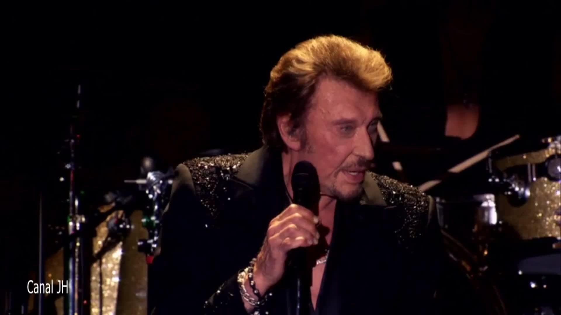 Video thumbnail for Johnny Hallyday - Le pénitencier - Théâtre de Paris - 2013