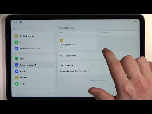 Video thumbnail for Does OPPO Air Pad Have Fingerprint Scanner?