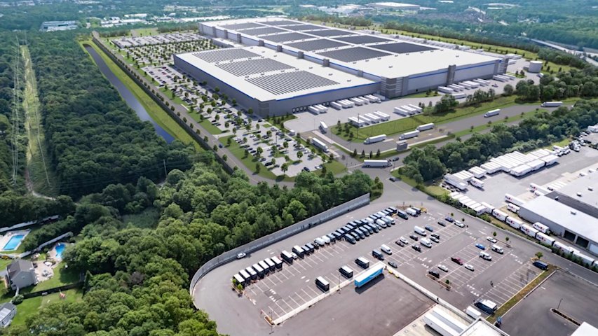 Video thumbnail for Community weighs in on proposed $1B Amazon facility in Holbrook 