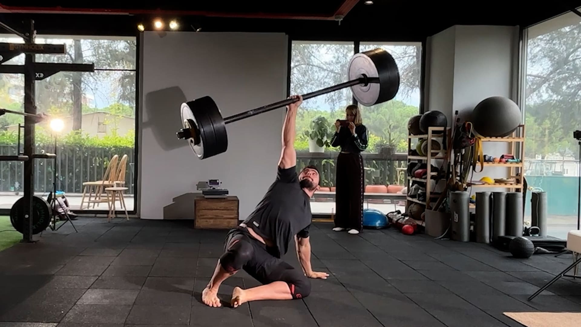 Video thumbnail for Burak Yazgi Sets Record for Heaviest Turkish Get-Up Lift