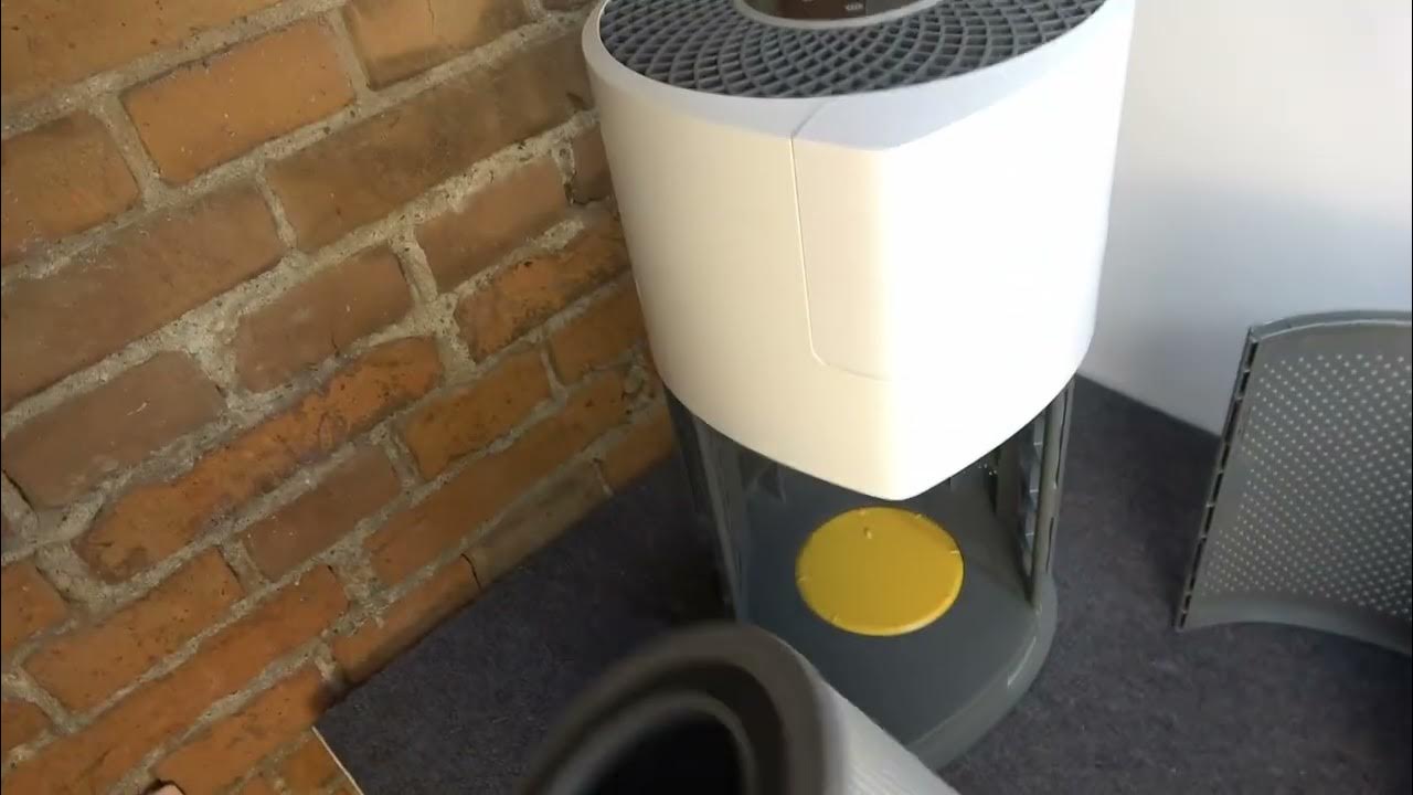 Video thumbnail for Hoover H Purifier 300   Install filter MP4