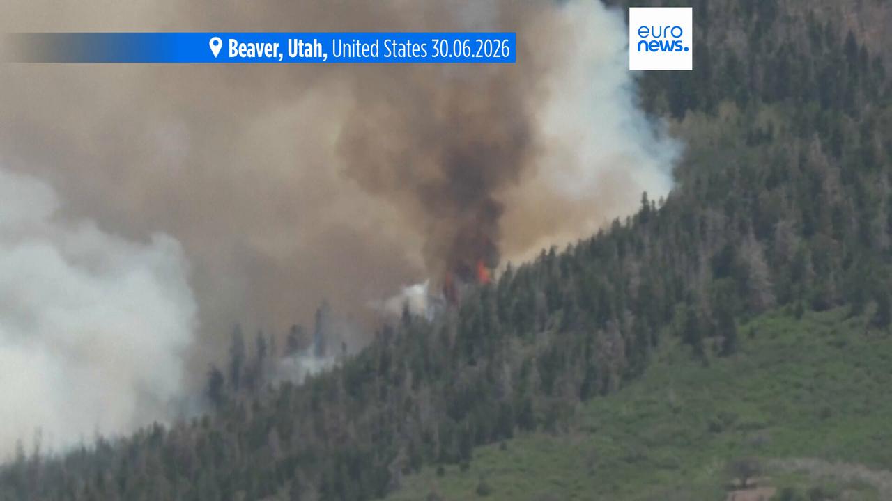 Video thumbnail for A 'prolonged' and 'dangerous' heatwave is set to intensify across the US