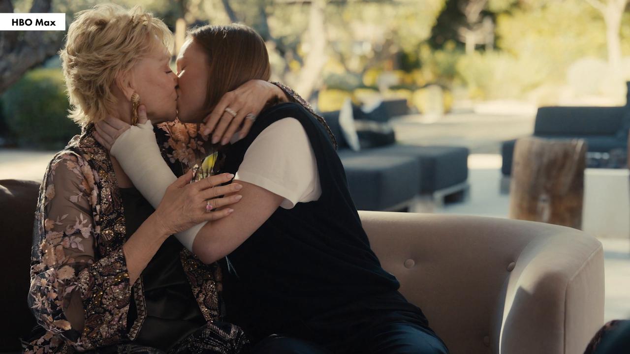 Video thumbnail for 'Hacks' Stars Break Down the Ava-Deborah Kiss That Has Been Five Seasons In the Making
