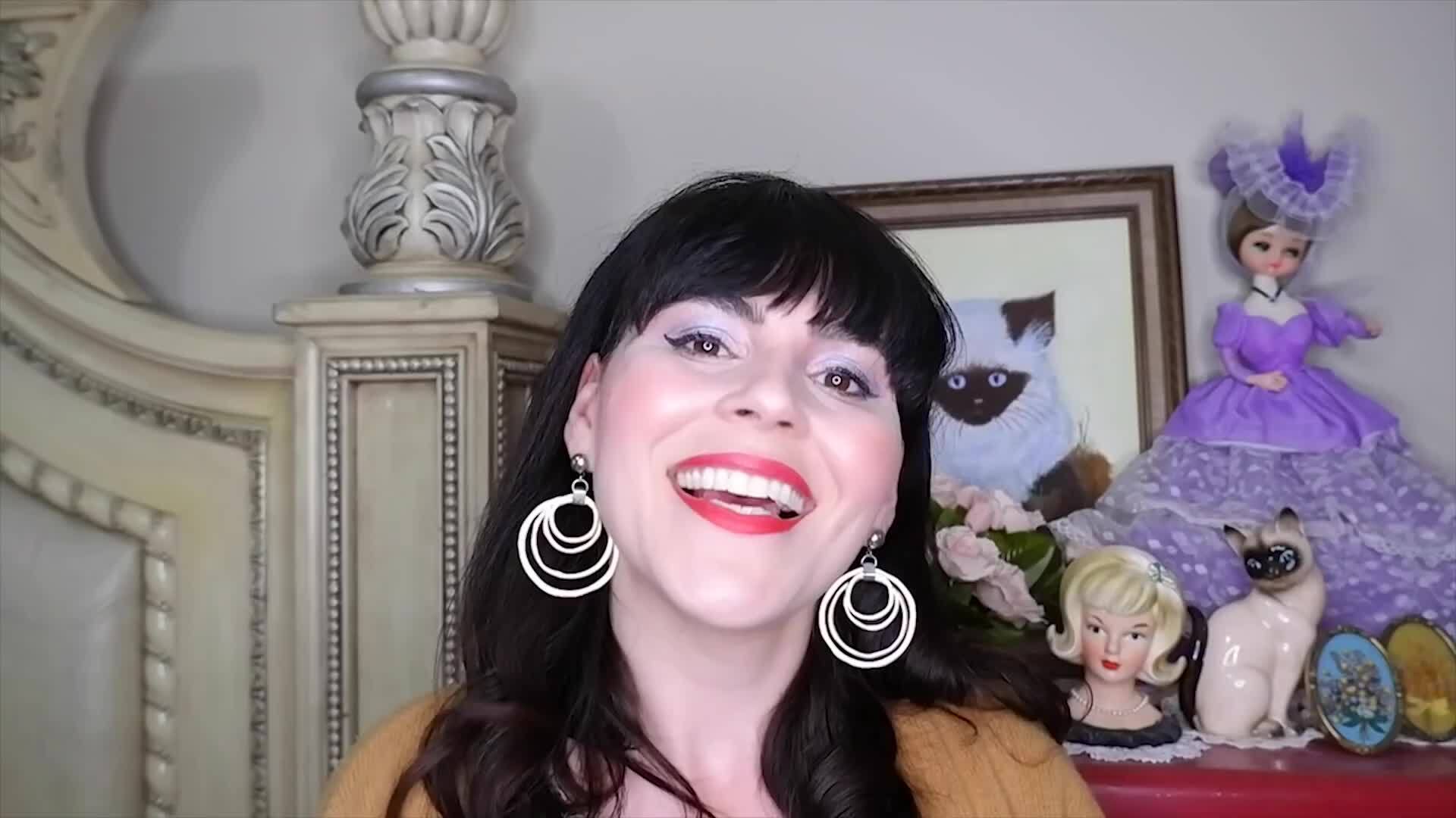 Video thumbnail for The Most Iconic Red Manicures in Old Hollywood History