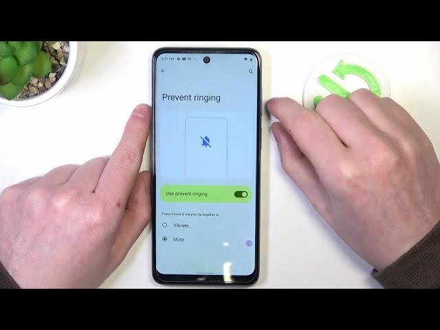 Video thumbnail for How to Use Gestures While Screen is Locked on Motorola Moto E32s - Gestures Navigation Settings