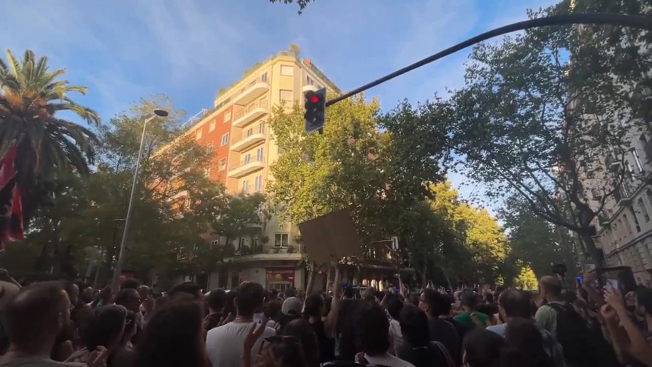 Video thumbnail for Spain: Police Clash With Protesters in Madrid After Elderly Woman’s Eviction 3.