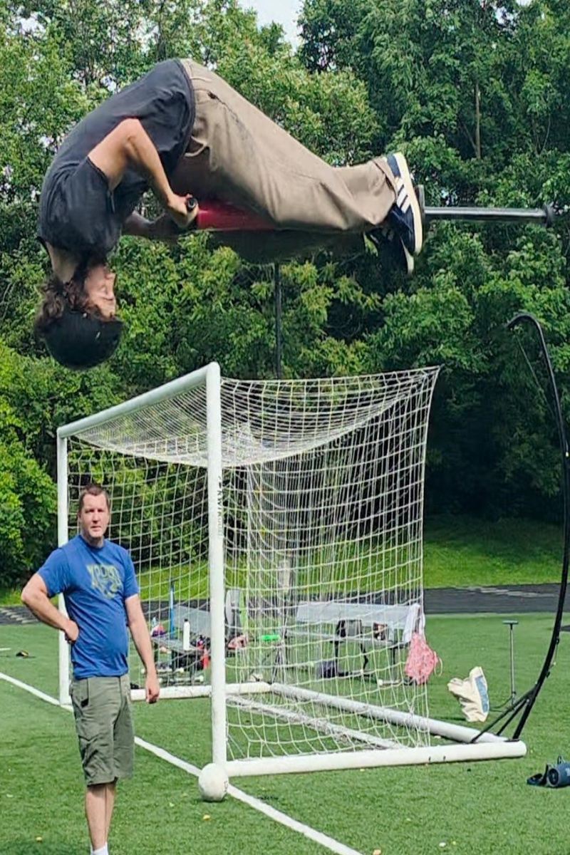 Video thumbnail for Farthest forward flip pogo stick jump - 6.75 metres by Henry Cabelus