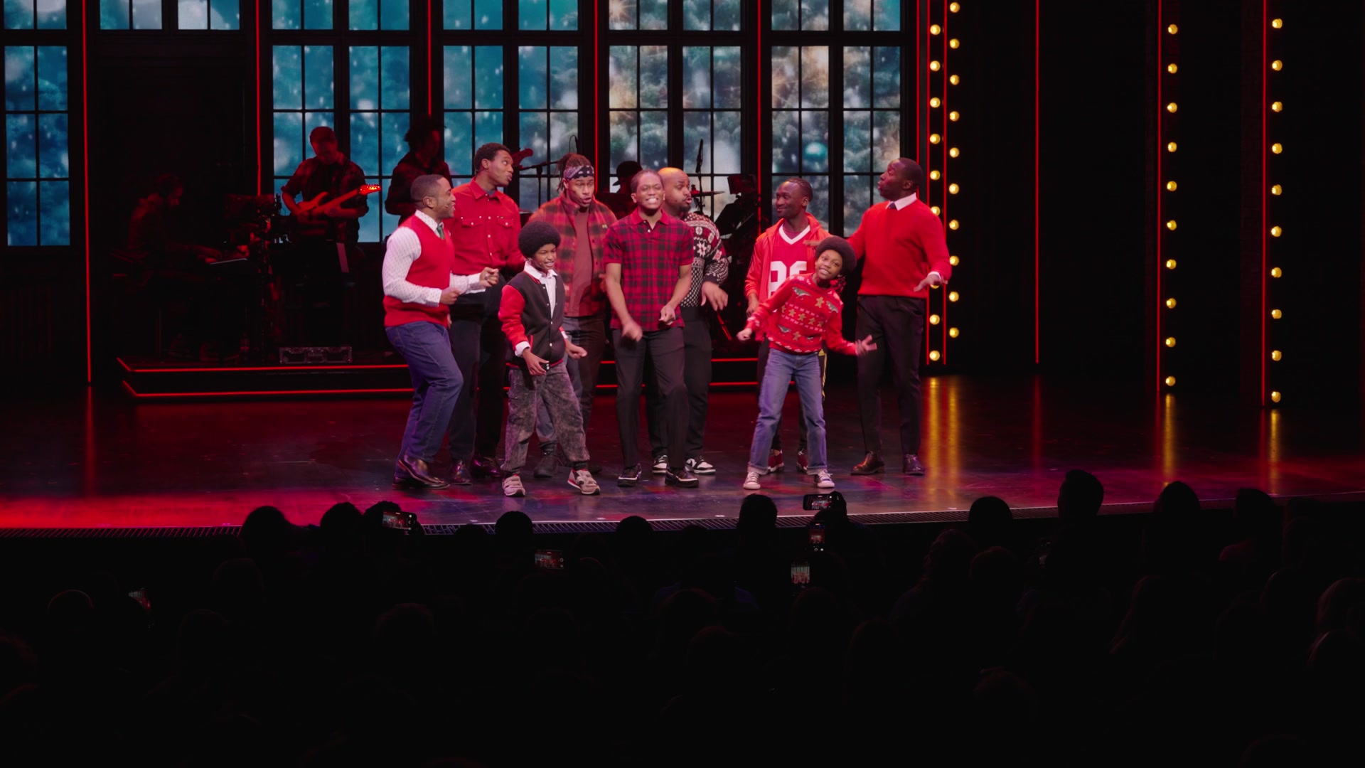 Video thumbnail for Video: MJ Cast Performs 'Santa Claus Is Coming To Town'