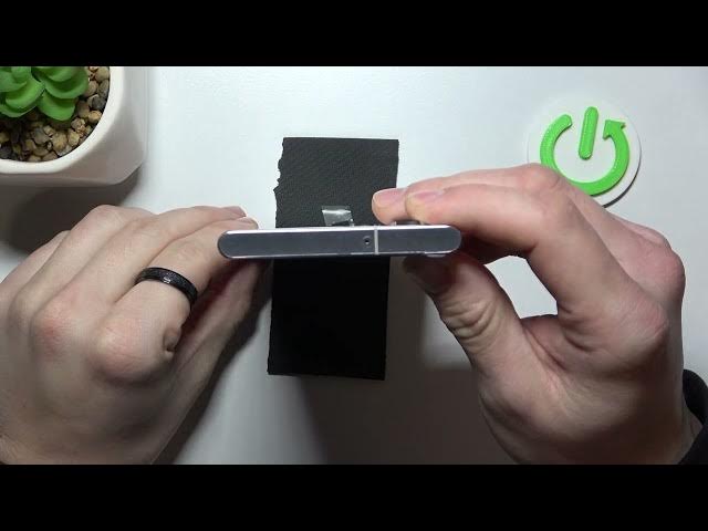 Video thumbnail for Does Samsung Galaxy S22 Ultra have Headphones Jack?