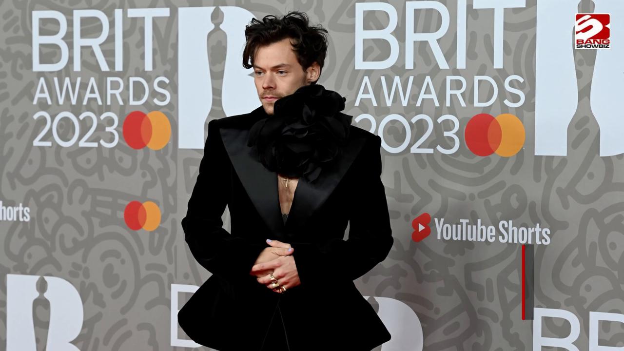 Video thumbnail for Harry Styles reveals struggles with 'perfect' image