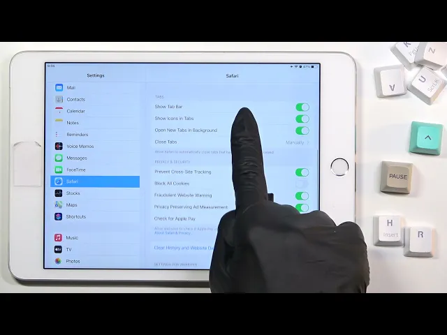 Video thumbnail for How to Clear Browsing Data in iPad Mini 4 – Remove Browsing History