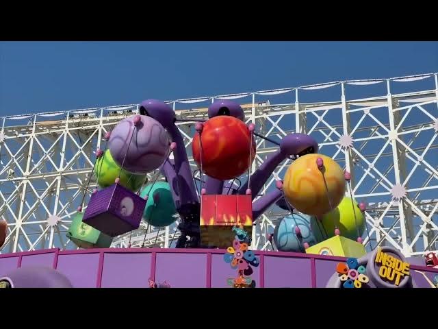 Video thumbnail for Inside Out Emotional Whirlwind Cycling at Disney California Adventure 4K