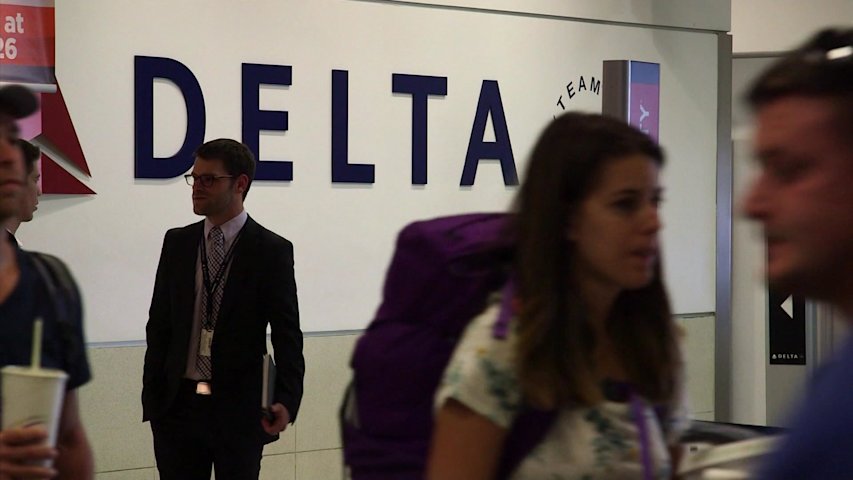 Video thumbnail for Delta to stop food and beverage service on hundreds of flights