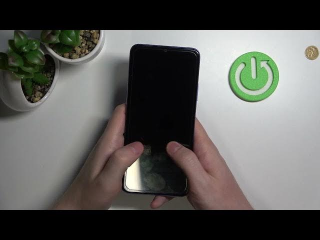 Video thumbnail for Huawei Nova Y70 - Hand Size