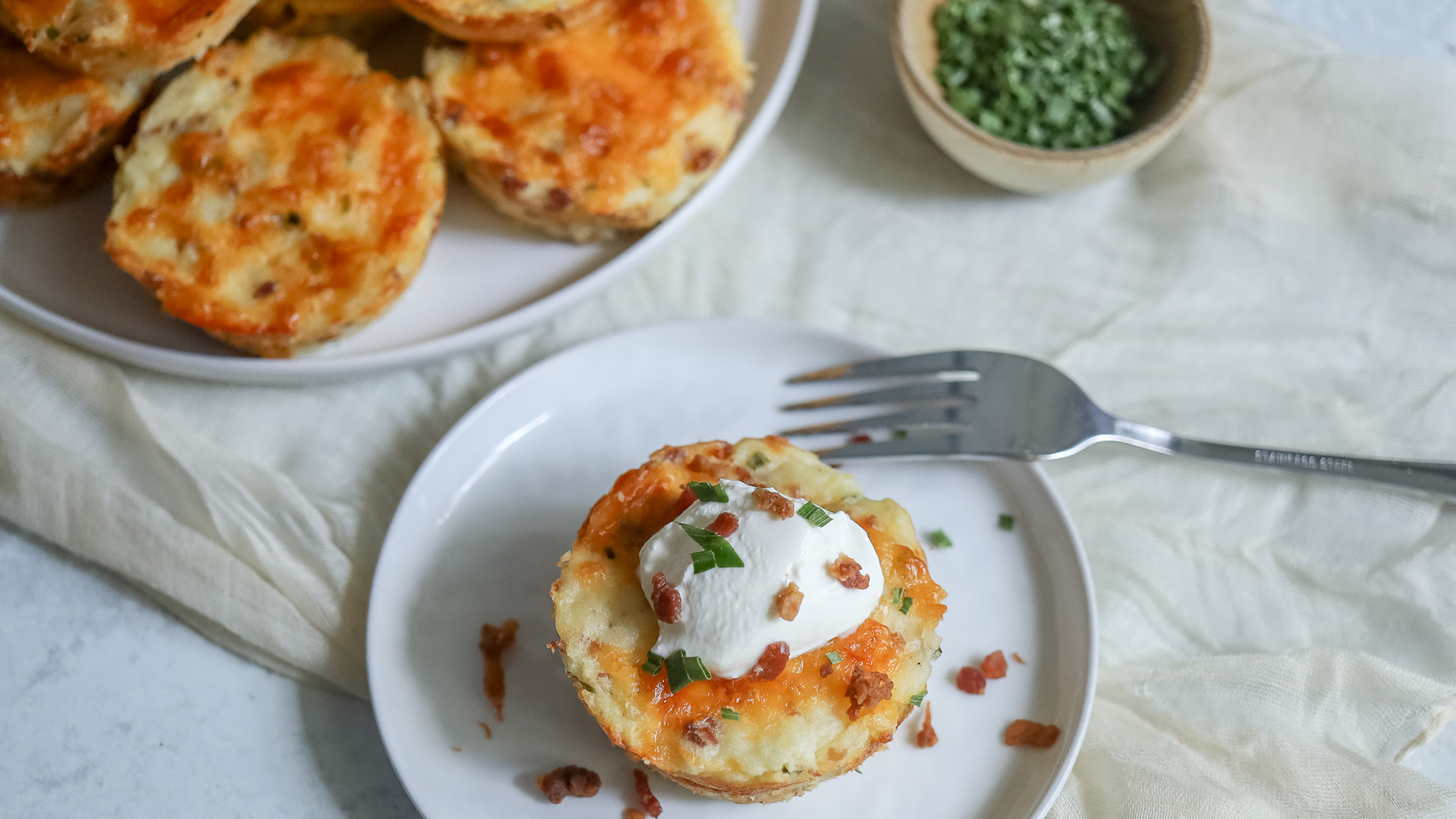 Video thumbnail for Loaded Mashed Potato Cups Recipe