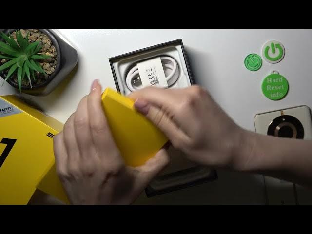 Video thumbnail for Does REALME 11 Pro Come with Case?