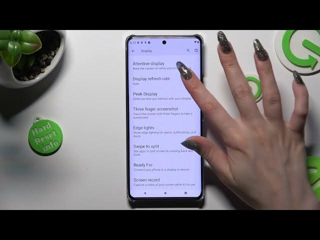 Video thumbnail for How to Apply Higher Refresh Rate of Motorola Edge X40 - Change Display Refresh Rate