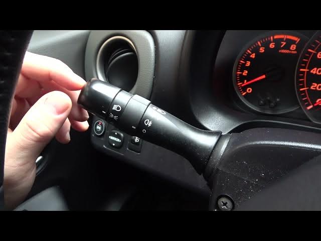 Video thumbnail for How to Turn Position Light On or Off in Toyota Yaris III (2011 - 2020) - Position Lights