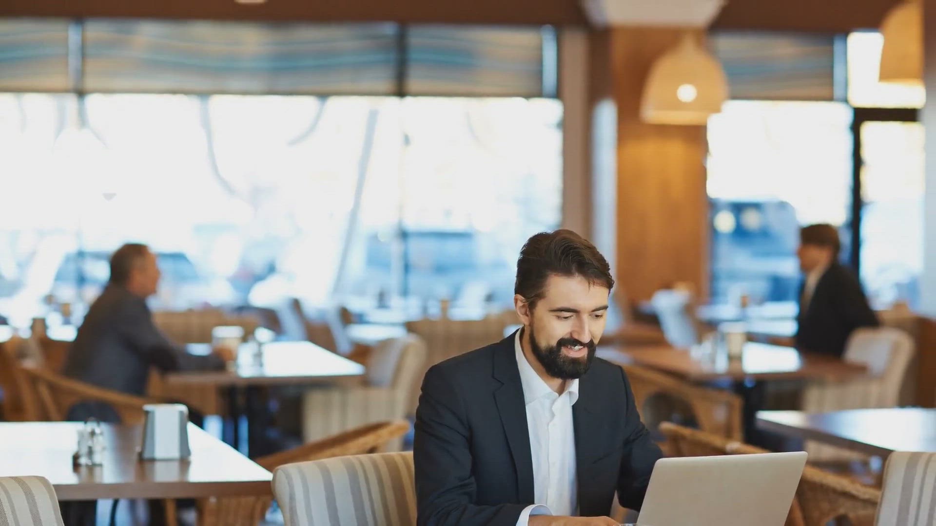 Video thumbnail for Mastering Customer Complaint Responses via Email