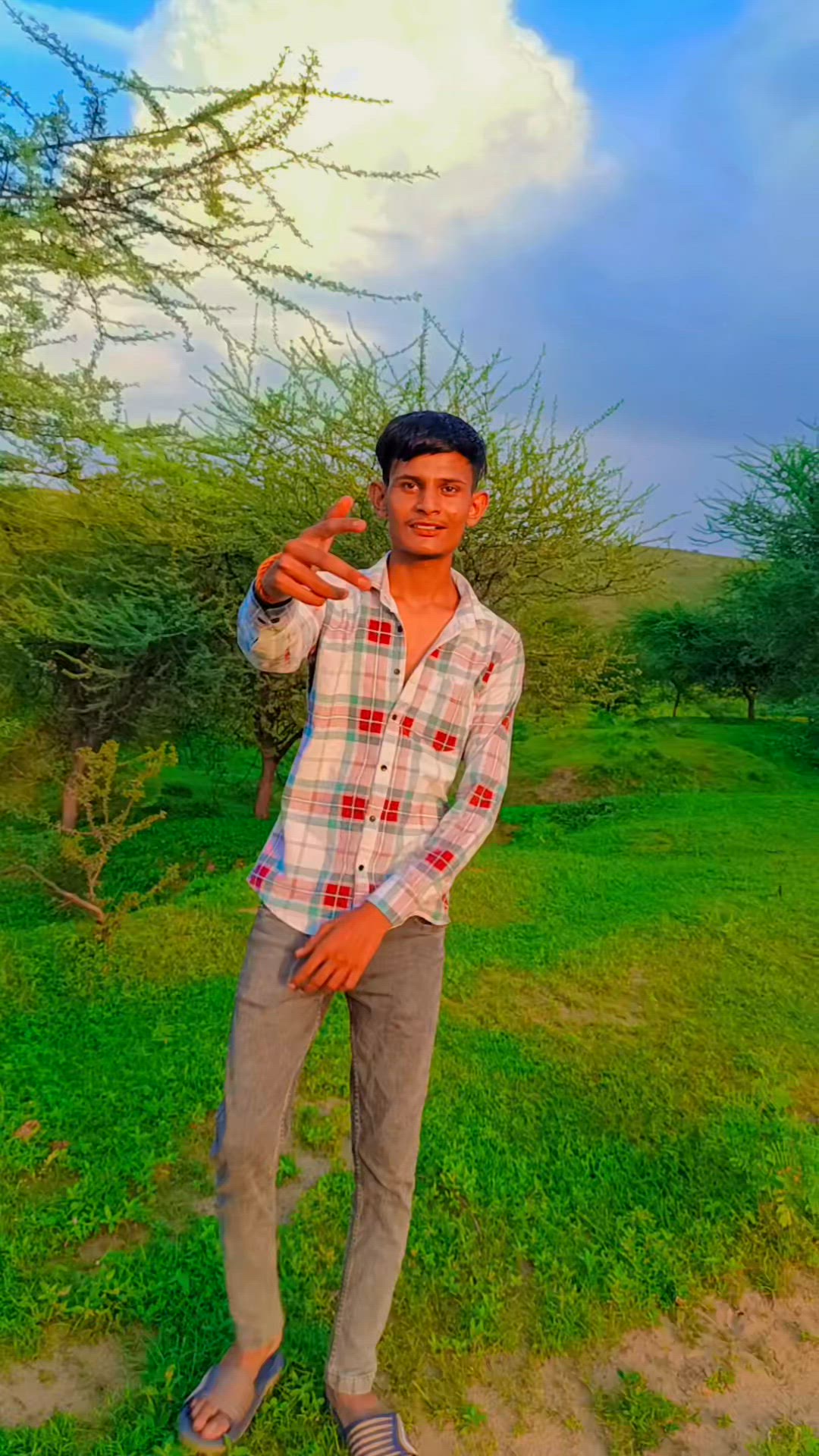 Video thumbnail for 1000105698