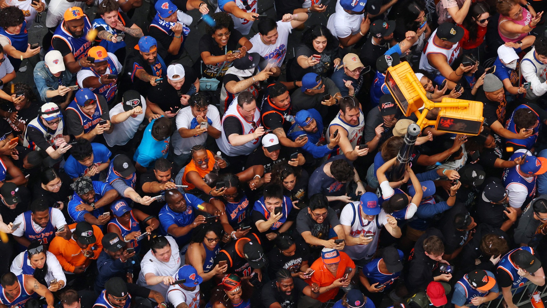 Video thumbnail for Knicks Championship Parade: Craig Carton Shares the Excitement!