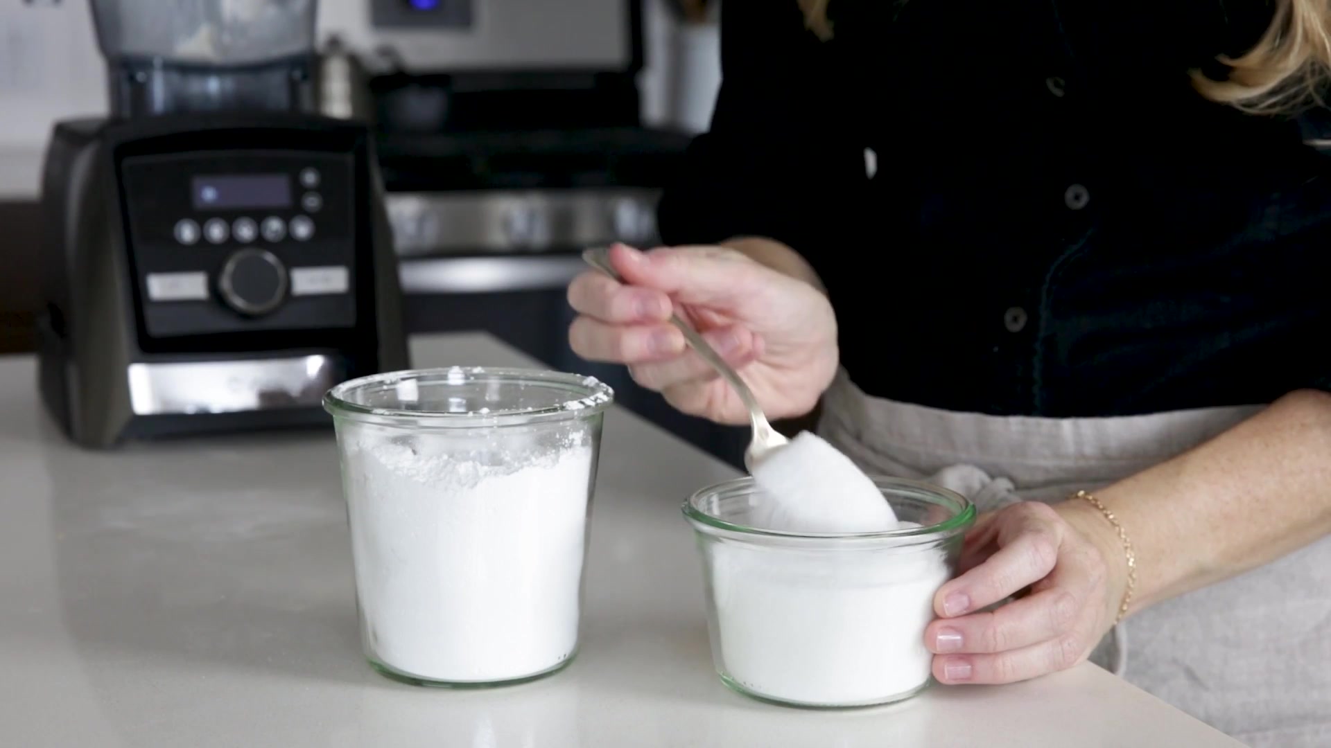 Video thumbnail for 27.HOW TO MAKE POWDERED SUGAR (IN 30 SECONDS) ¦ quick & easy (1080p 24fps)