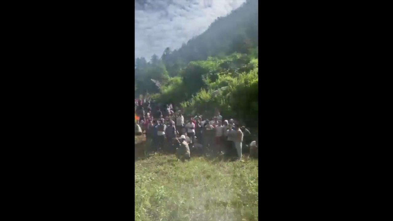 Video thumbnail for Nepal Floods: Evacuations In Rasuwa.