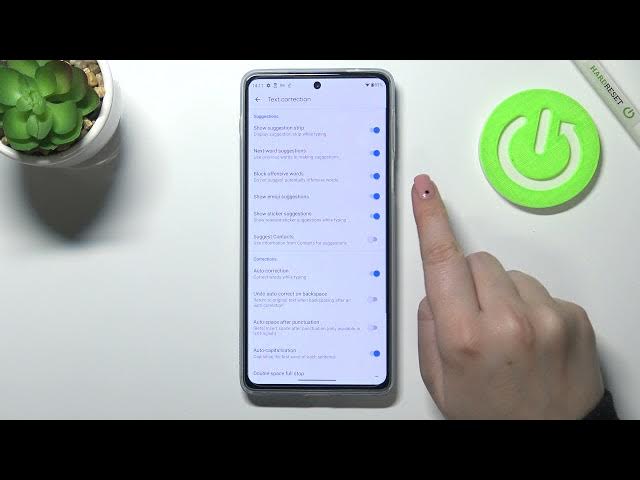 Video thumbnail for How to Activate Emoji Suggestions on MOTOROLA Edge 20 Pro - Text Suggestion Options