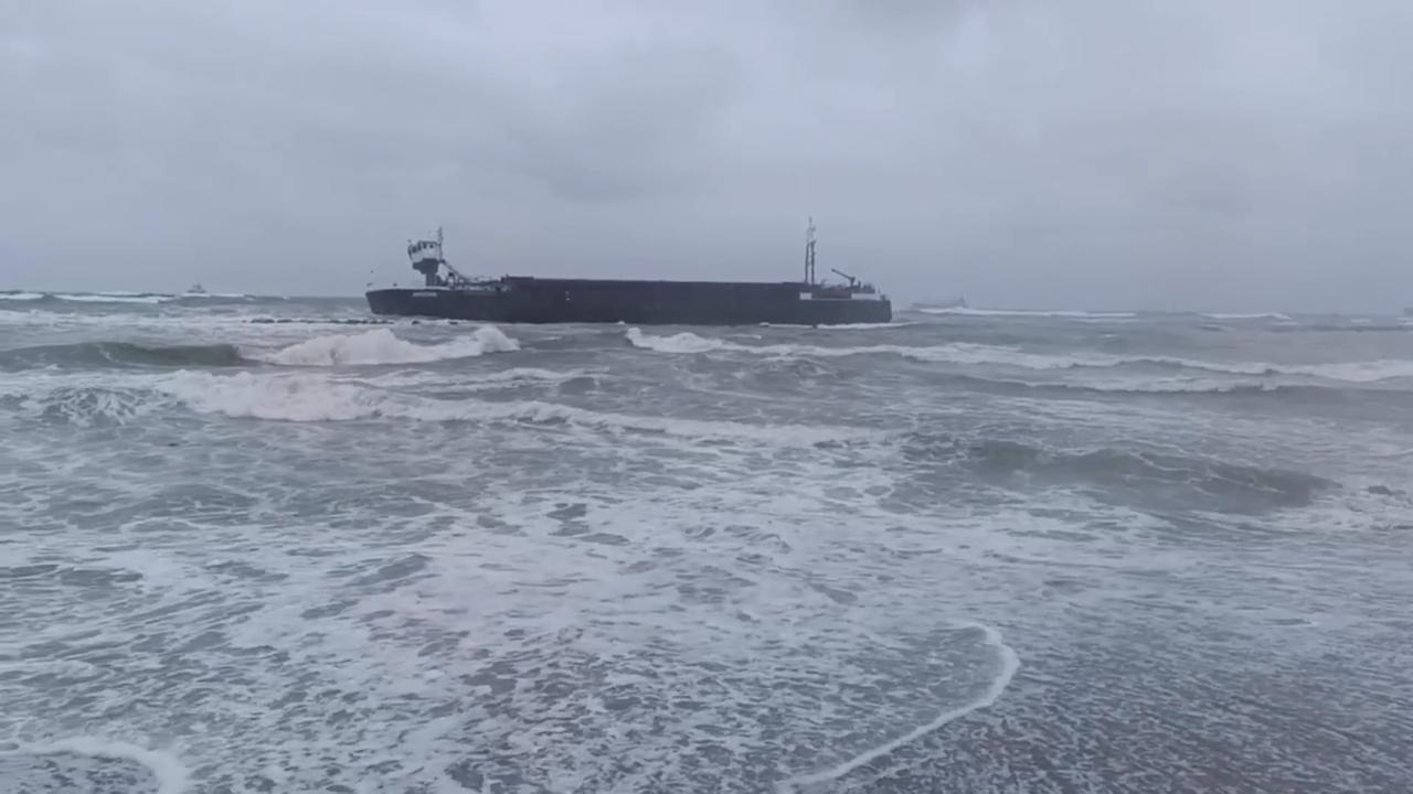 Video thumbnail for Türkiye: Cargo ship runs aground off Türkiye’s Black Sea coast.
