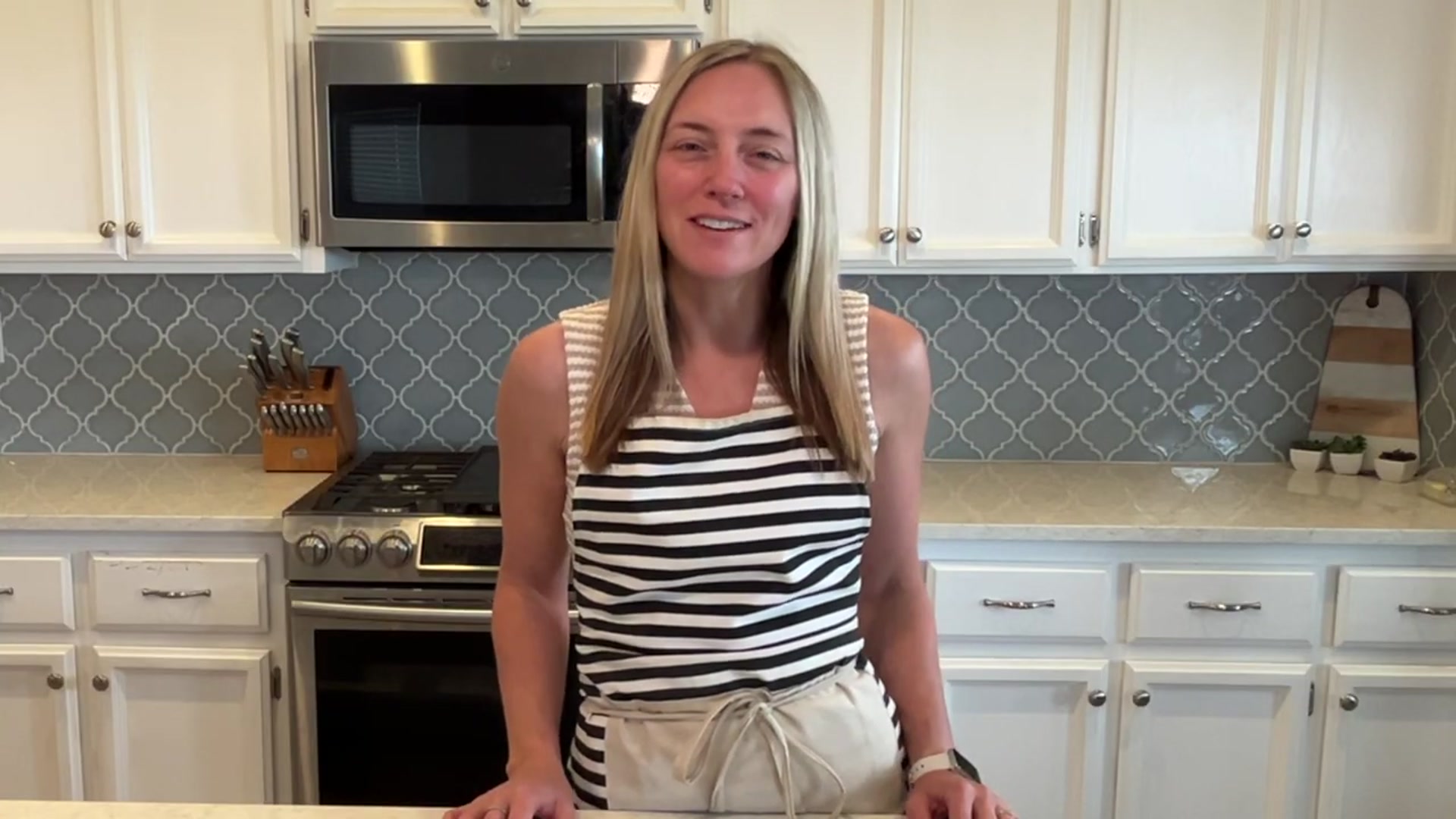 Video thumbnail for 6 Easy Summer Pasta Salads That Are Perfect For 4th of July    Molly Purcell(720P HD)