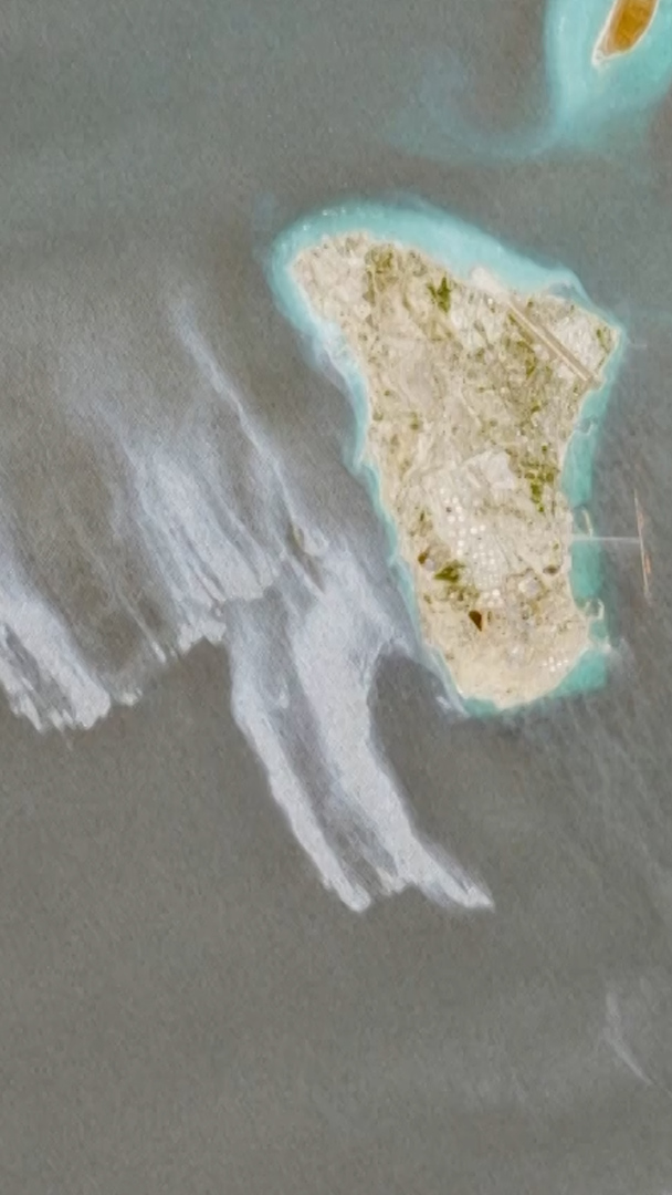 Video thumbnail for Satellites images show likely oil slick off Iran's Kharg Island