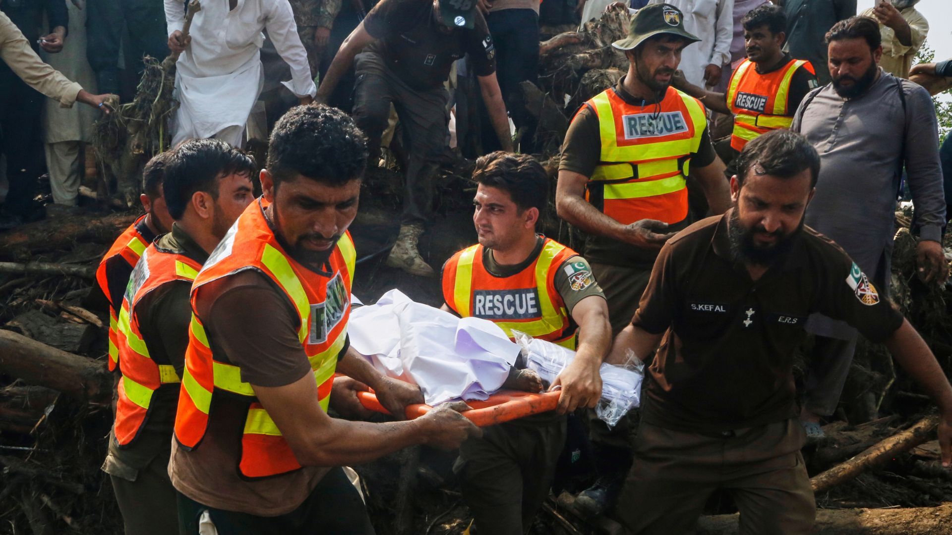 'Video thumbnail for More than 300 people killed in Pakistan in heavy rains, flash floods'