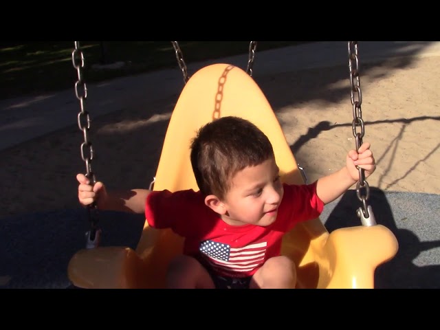 Video thumbnail for EN EL PARQUE