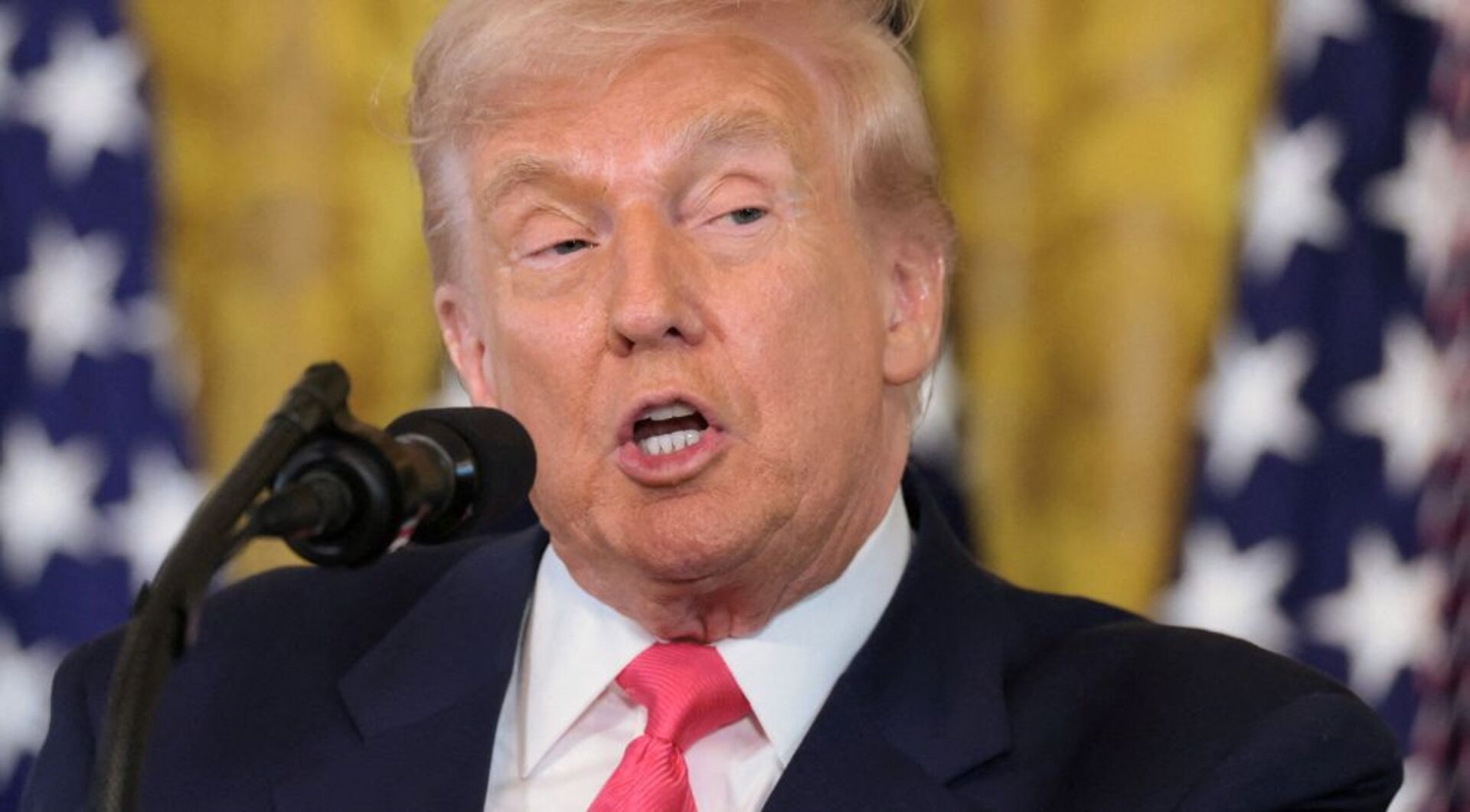 Video thumbnail for Trump backs full release of Epstein files in sharp reversal