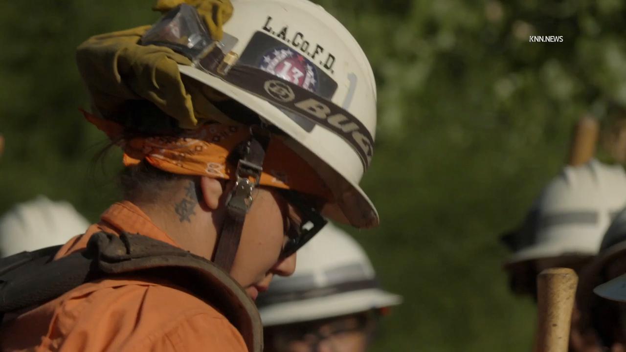 Video thumbnail for US, Los Angeles: Castaic Martin Fire Threatens Mobile Home Park Near Templin Highway.
