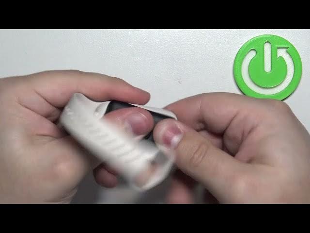 Video thumbnail for How to Change Strap on AMAZFIT Band 7