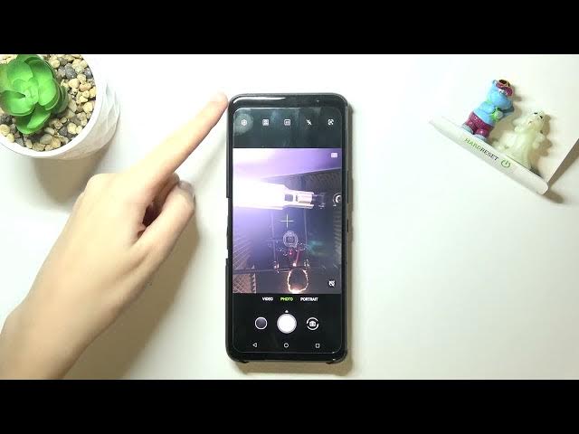 Video thumbnail for How to Turn On / Turn Off Camera Mirror Effect on ASUS ROG Phone 5s