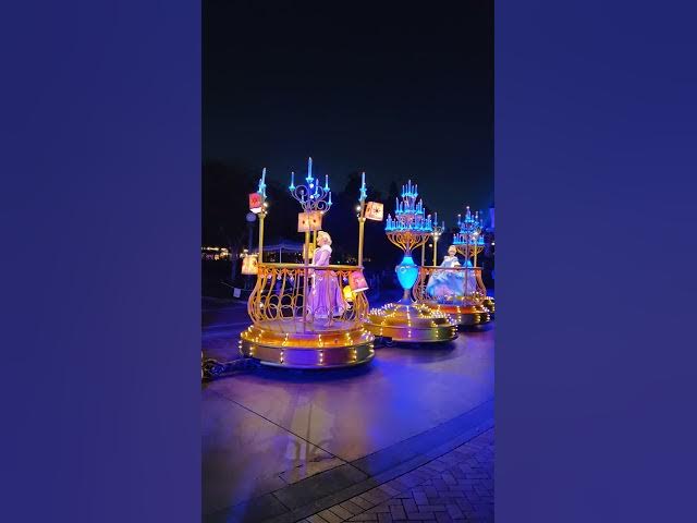 Video thumbnail for Just beautiful π #disney #disneyland #disneyland70 #paintthenight #halloweentime #traveltips
