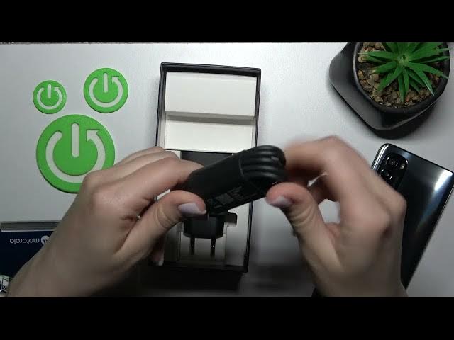 Video thumbnail for Does New Motorola Moto G82 come with a USB Cable?