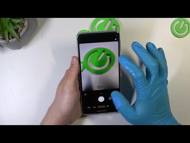 Video thumbnail for MOTOROLA Edge 30 Pro Camera PRO Mode All Features Test // Camera PRO Mode Review