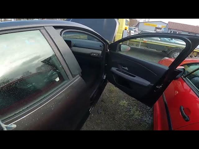 Video thumbnail for How to Enable or Disable Passenger Airbags in Dacia Sandero III ( 2021 – now )