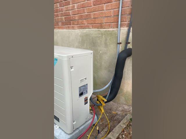 Video thumbnail for 3 ton Daikin FIT Inverter (variable Speed AC) efficient & quiet.