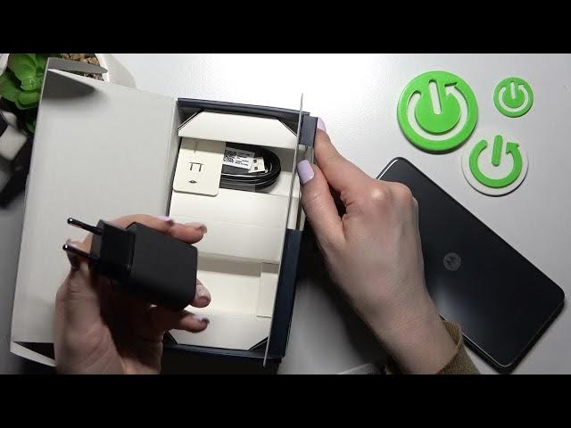 Video thumbnail for Does MOTOROLA MOTO G22 Come with Charger - Unpacking