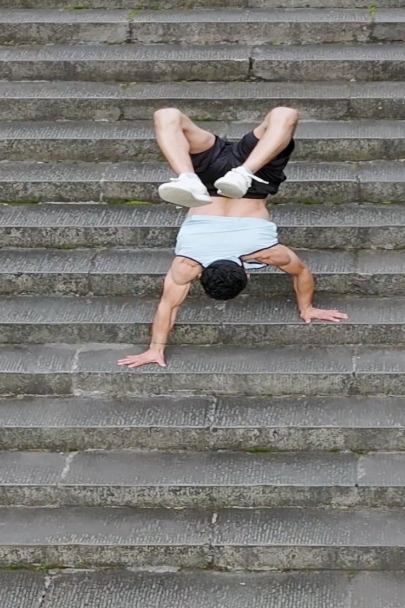 Video thumbnail for Fastest time to descend 100 steps walking on hands - 44.71 by Hari Chandra Giri