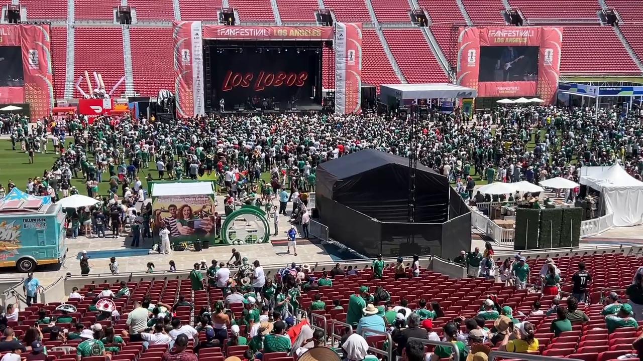 Video thumbnail for US: Fans watch World Cup opener at FIFA Fan Festival in Los Angeles.
