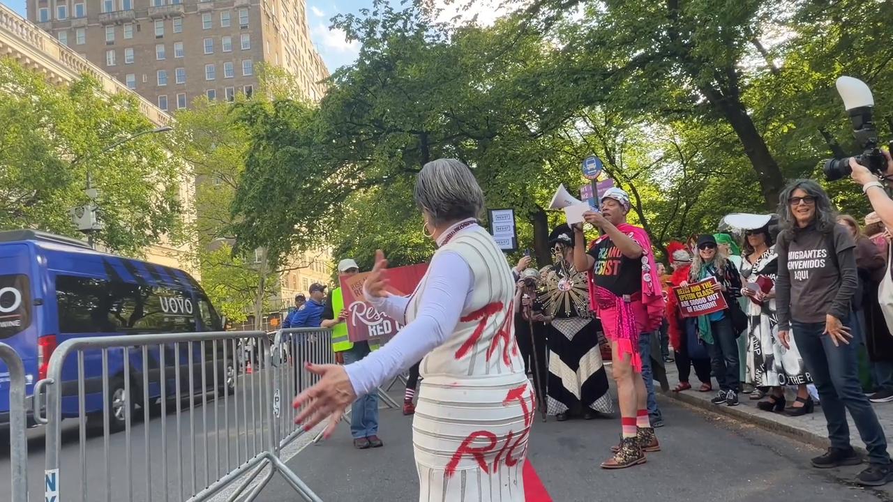 Video thumbnail for US: New Yorkers protest ‘Met Gala’ on Fifth Avenue.