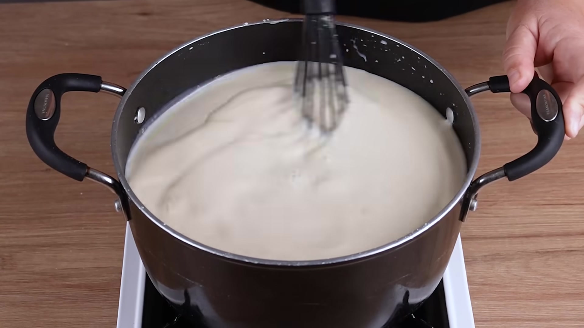 Video thumbnail for Whenever I make this dessert  everyone asks me for the recipe(720P HD)
