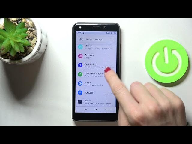 Video thumbnail for How to Turn On Battery Percentage on STK Life 9 – Customize Display