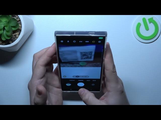 Video thumbnail for How to Take Live Motion Photo on SAMSUNG Galaxy S24 Ultra